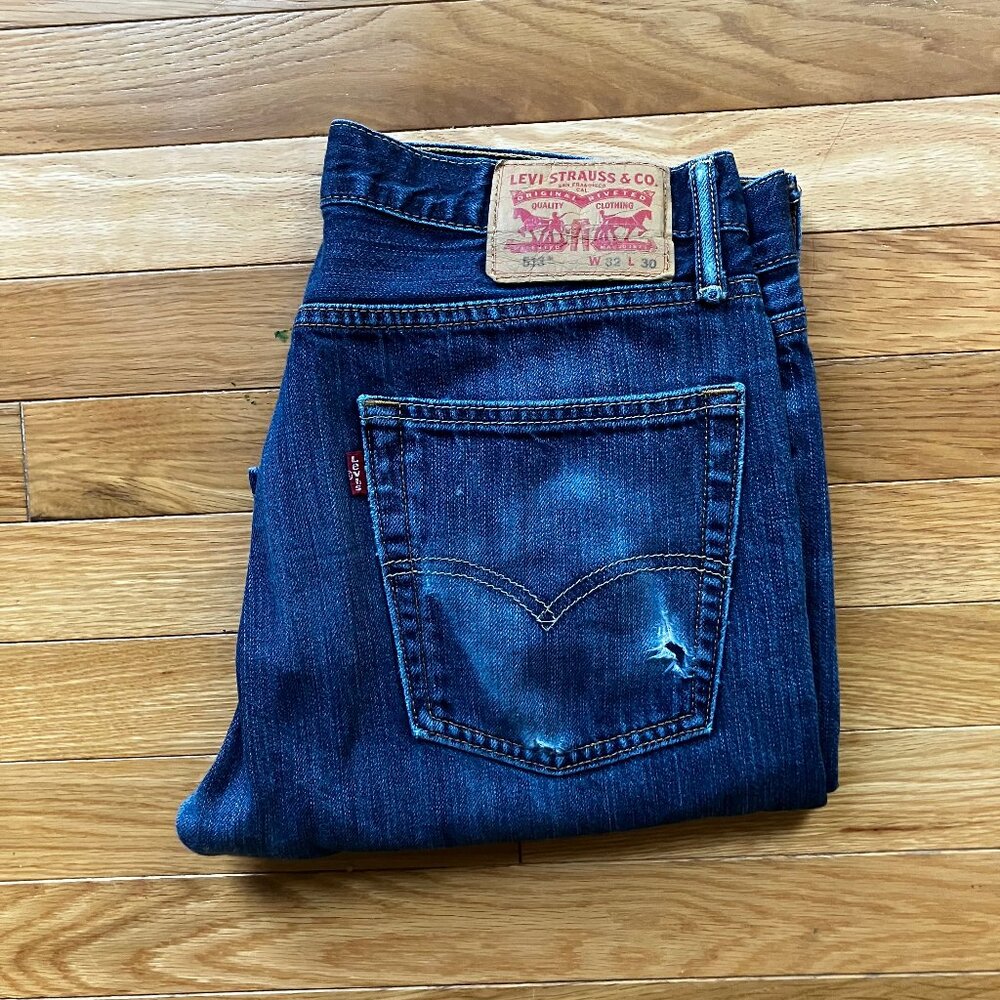 Men's Levi's 513, 32 x 30, Distressed by wear